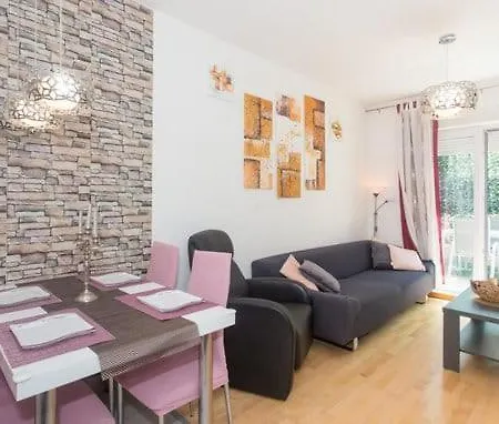 Yin&yang Apartment *